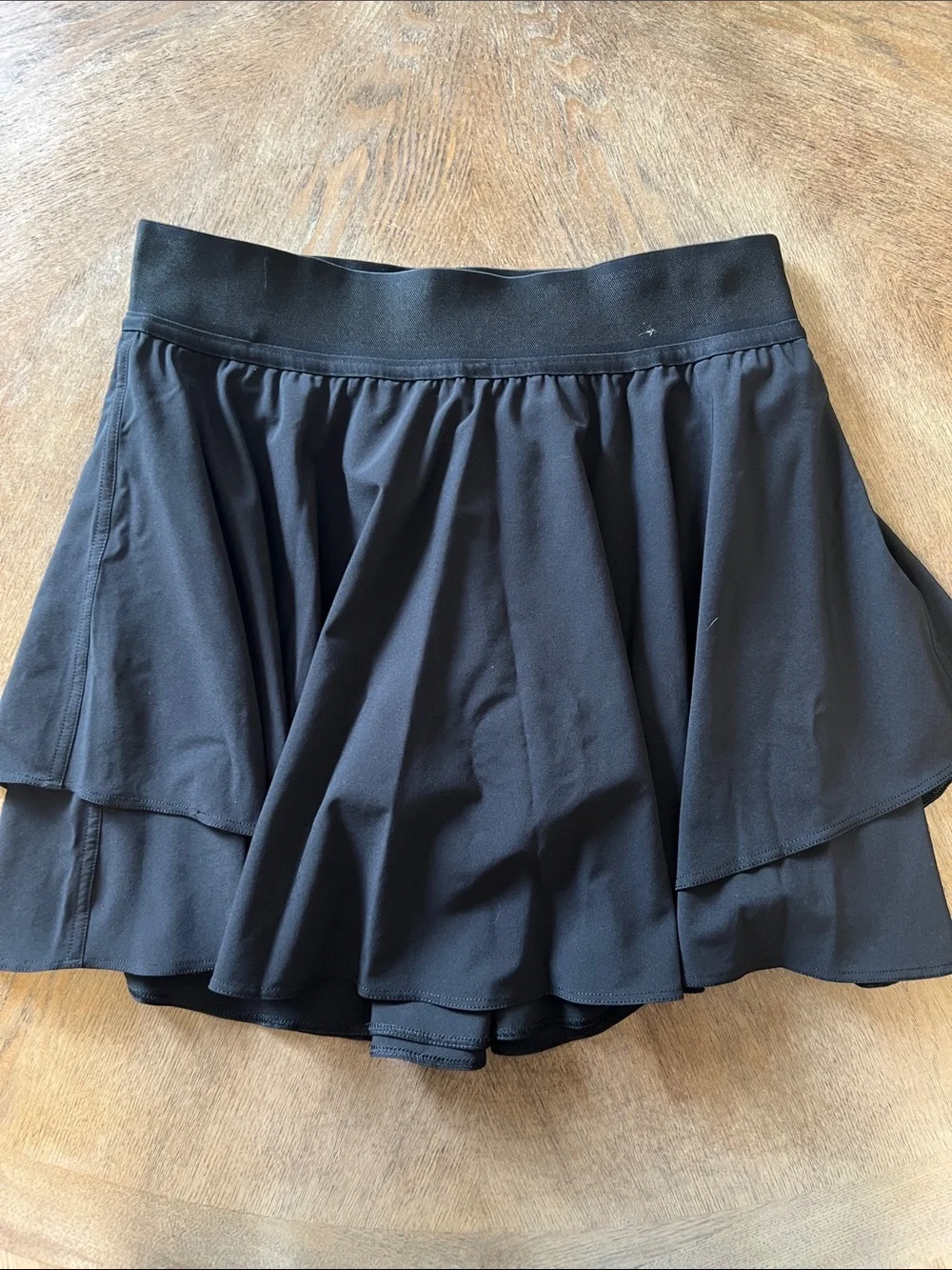 lululemon court revival high rise Black Flowy Athletic Skort size 6